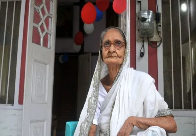 ভারতের আসামে বৃদ্ধাশ্রম গড়ছেন একশো পেরুনো এক নারী