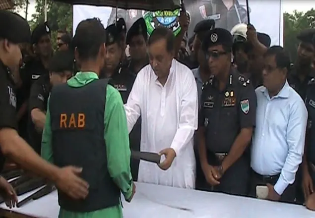 আবারো আত্মসমর্পণ করল সুন্দরব‌নের ২ দস্যু বা‌হিনী