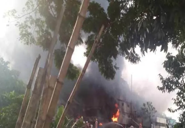 টঙ্গীতে কারখানায় আগুন: নিহত ৮, আহত শতাধিক