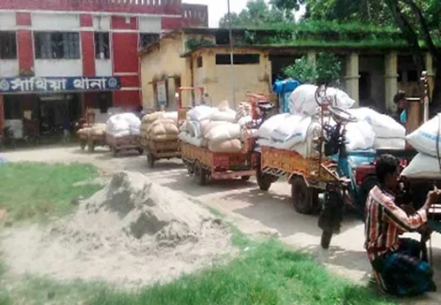 পাবনায় ভিজিএফের ১২৯ বস্তা চাল জব্দ