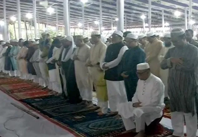 জাতীয় ঈদগাহে প্রধান জামাত সম্পন্ন 