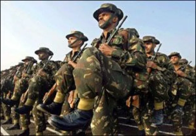 দক্ষিণ কাশ্মীরে ভারতীয় সেনা অভিযান শুরু