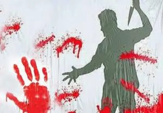 নোয়াখালীতে একই পরিবারের ১১ জনকে কুপিয়ে আহত