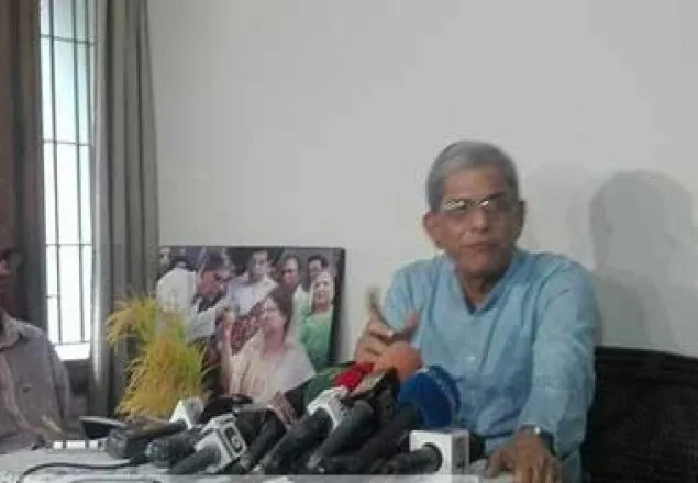 'সরকার সঠিক পথে নয়, উল্টো পথে চলছে'