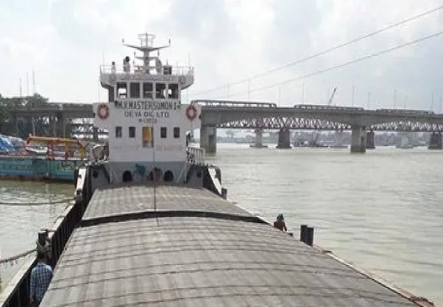 আশুগঞ্জে এসেছে ভারতীয় জাহাজ, যাবে ত্রিপুরা