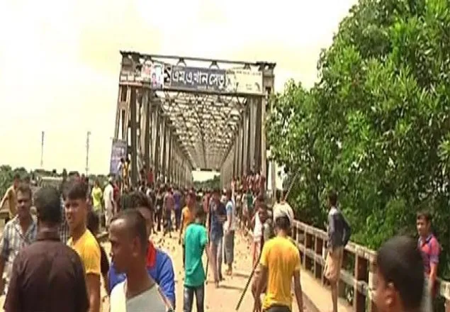 সিলেটে দুই উপজেলা মধ্যে সংঘর্ষ, আহত ৫০