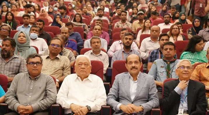তাপমাত্রা নিয়ন্ত্রণে গাছ লাগানোর আহ্বান মেয়র আতিকের
