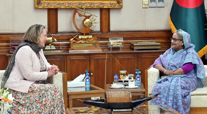 ইসি সম্পূর্ণ স্বাধীন : প্রধানমন্ত্রী