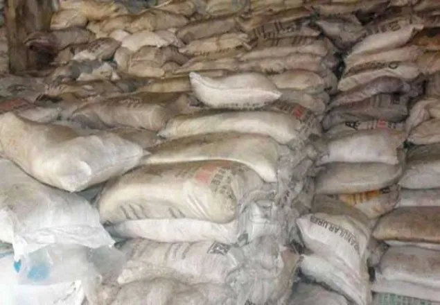 ঝিনাইদহে সার গোডাউনে ১৮ কোটি ৫৯ লাখ টাকার সার গায়েব