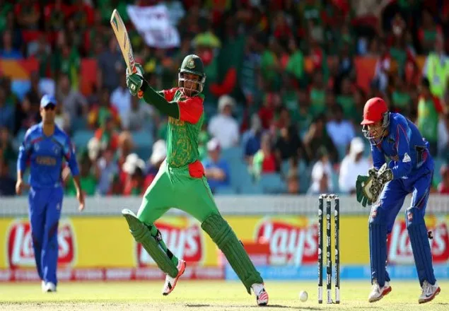 টসে জিতে ব্যাট করছে বাংলাদেশ