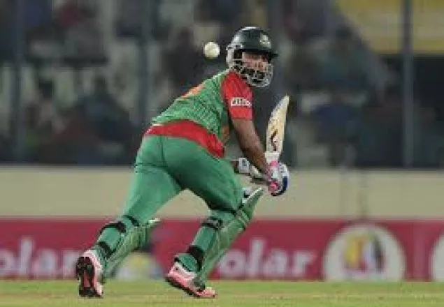 তামিমের পর মাহমুদউল্লাহর অর্ধশতক