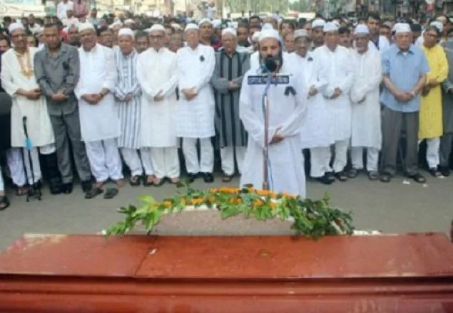 হান্নান শাহ’র জানাজায় মানুষের ঢল, ফুলেল শুভেচ্ছায় শেষ বিদায়
