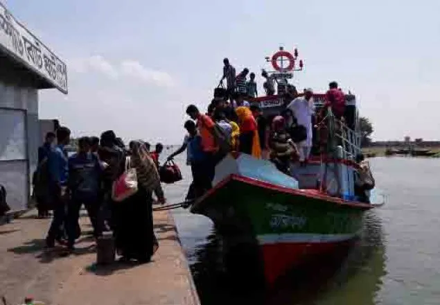 নগরবাড়ী আরিচা রুটে আট বছর ধরে ফেরি চলাচল বন্ধ