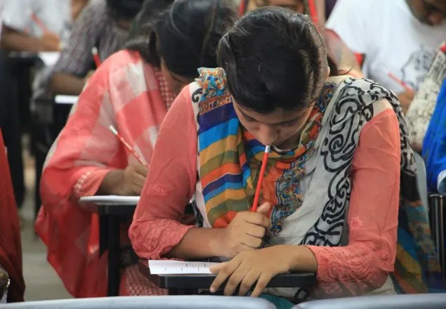 ঢাবির গ ইউনিটের ভর্তি পরিক্ষায় গলদ, বিভ্রান্তিতে শিক্ষার্থীরা