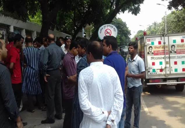 রতনতনুর মরদেহ প্রবেশে বাংলা একাডেমির বাধা