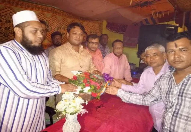 বিরামপুরে এমপি ও মেয়রের পূজা মন্দির পরিদর্শন