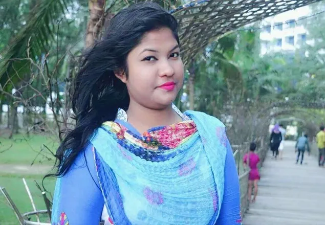 কাশ্মীরের পক্ষে ষ্ট্যাটাসে পদ হারালেন ছাত্রলীগ নেত্রী