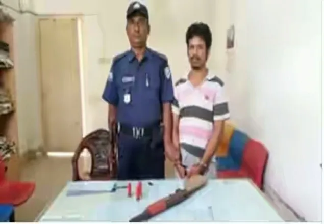 ফেনীতে অস্ত্রসহ যুবলীগ নেতা গ্রেপ্তার