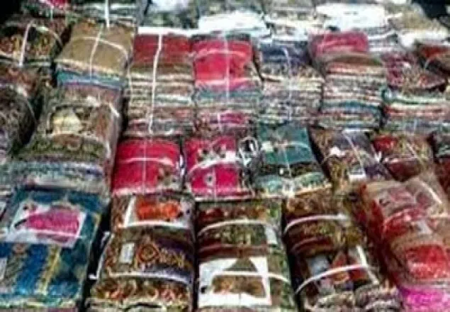 ভারতীয় থ্রি পিস হাতিয়ে নিল প্রতারক চক্র