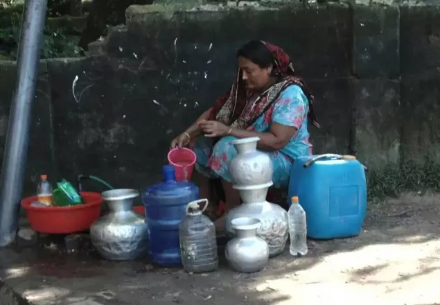 আগ্রাবাদ বাসীর পানির জন্য হাহাকার ,সাড়া নেই ওয়াসার