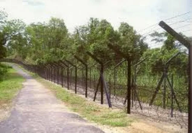 বাংলাদেশ-ভারত সীমান্তে সন্দেহজনক অপ্রচলিত তরঙ্গ!