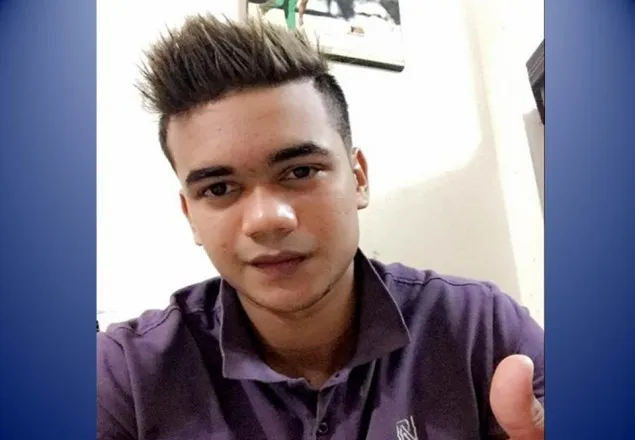 ভক্তদের চাপে ফের কালো চুলের তাসকিন
