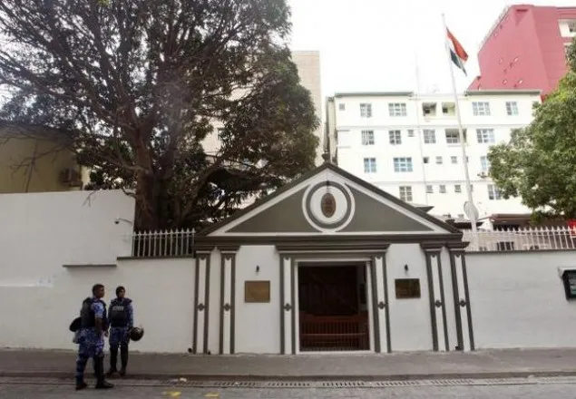 ভারতীয় দূতাবাস কর্মীকে বরখাস্ত করে পাল্টা জবাব পাকিস্তানের