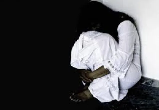 অষ্টম শ্রেণির ছাত্রীকে হাত-পা বেঁধে ধর্ষণ