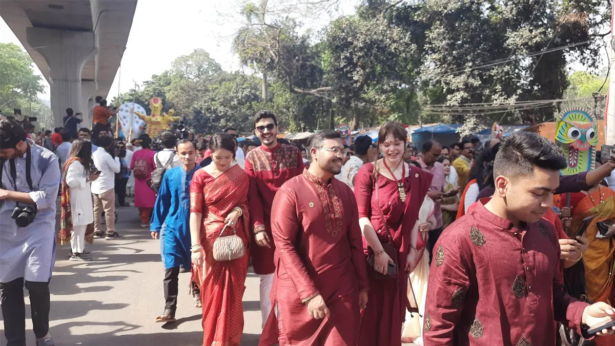 মঙ্গল শোভাযাত্রা শুরু