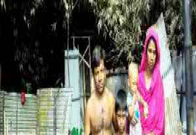 চুপিসারে ঘরে ঢুকে ধর্ষণ চেষ্টা, ব্যর্থ হয়ে বাড়িতে আগুন