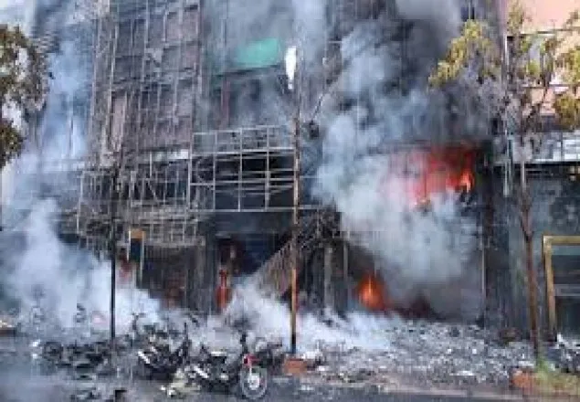 ভিয়েতনামের পানশালায় অগ্নিকাণ্ডে নিহত ১৩