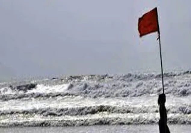 সাগরে ৩ নম্বর সতর্ক সংকেত