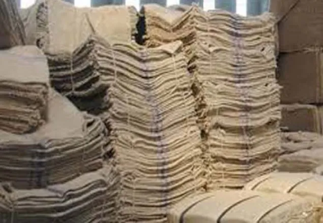 ঝিনাইদহে রাইস মিল থেকে ৭’শ বস্তা চাল লুট