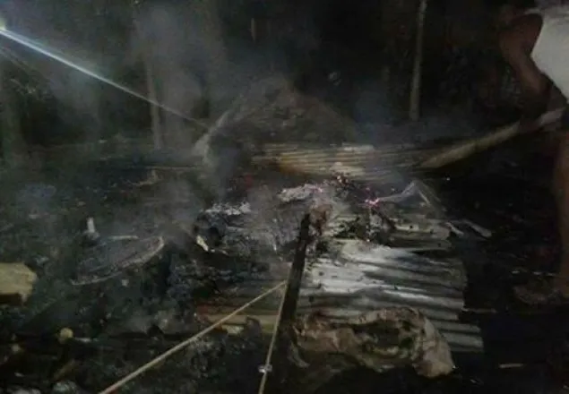 গাইবান্ধার জুয়ার আসরে পুলিশের হানা, অগ্নিসংযোগ