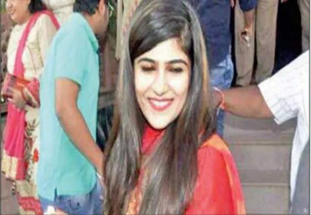 প্রেমের টানে কাঁটাতার পেরিয়ে পাকিস্তানি মেয়ে ভারতে