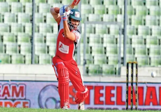 তামিমের ব্যাটে বিপিএলে প্রথম হাফসেঞ্চুরি