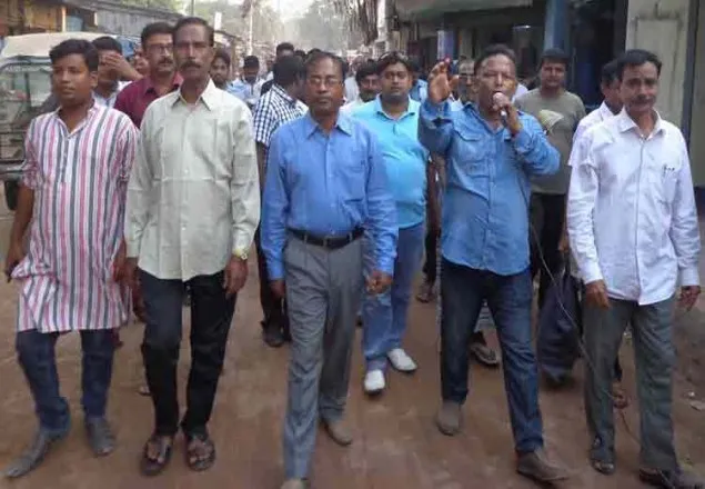 চাঁপাইনবাবগঞ্জে ‘অযৌক্তিক’ পৌরকরের প্রতিবাদে পথ সভা