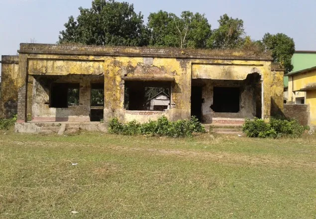 কুষ্টিয়ায় পরিত্যক্ত পড়ে আছে জিকে সেচ প্রকল্পের অধিকাংশ ভবন