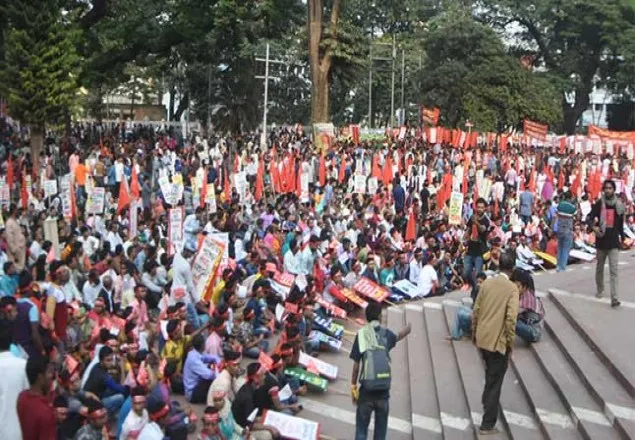 ‘গো ব্যাক, গেট আউট ইন্ডিয়া’
