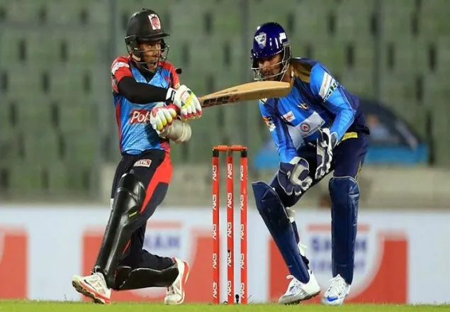 টস জিতে ব্যাটিংয়ে বরিশাল