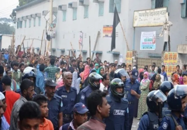 পুলিশের সঙ্গে সংঘর্ষ, শিক্ষকসহ নিহত ২ 