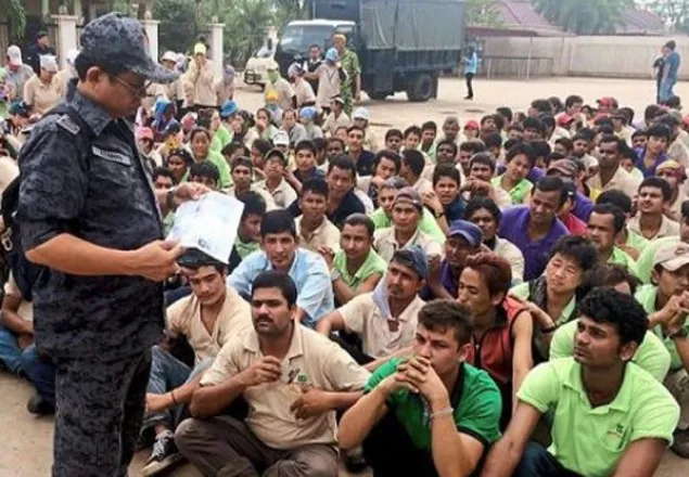 মালয়েশিয়ায় ৭ শতাধিক অবৈধ বাংলাদেশি অভিবাসী আটক