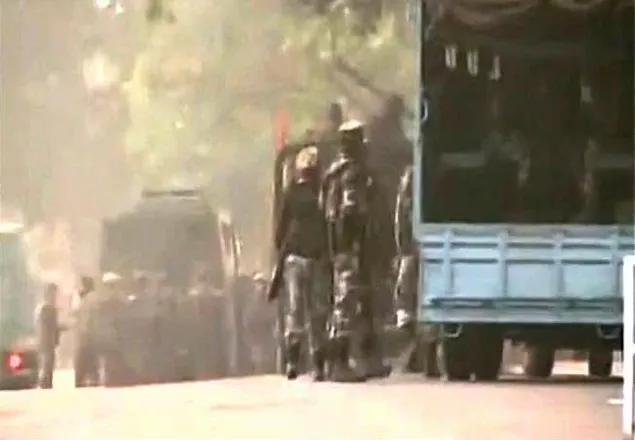 জম্মু-কাশ্মীরে সেনাক্যাম্পে সন্ত্রাসী হামলা