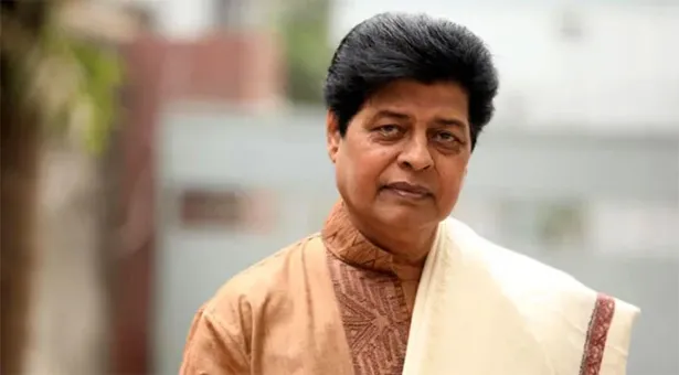 বাবার কবরের পাশে শায়িত হবেন চিত্রনায়ক ফারুক