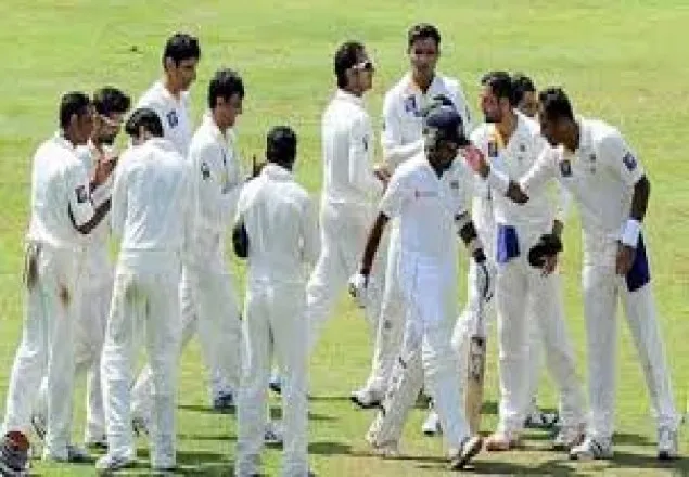 টেষ্ট র‌্যাঙ্কিংয়ে পিছিয়েছে পাকিস্তান