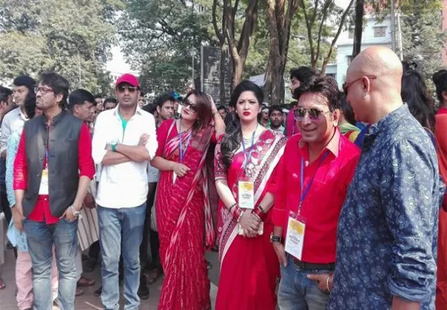 পাঁচ দফা দাবিতে টেলিভিশন শিল্পীদের সমাবেশ