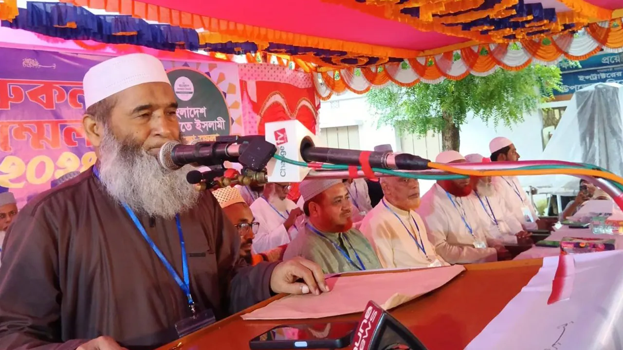 আ.লীগ রাজনীতি করতে চাইলে তাদের আগে বিচার হতে হবে : অধ্যাপক মুজিবুর