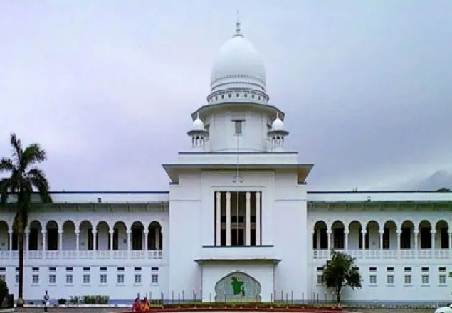 মাঠে সন্তান প্রসবের ঘটনায় চিকিৎসক ও নার্সকে হাইকোর্টে তলব