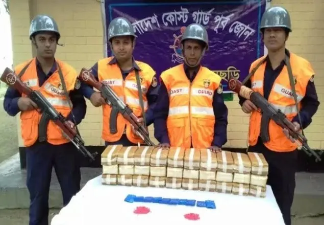 কক্সবাজারে ৩ লাখ ইয়াবা উদ্ধার