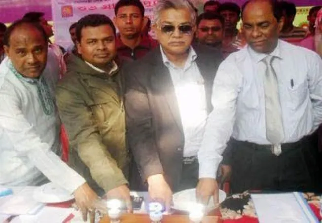 ‘সরকার প্রতিটি ঘরে বিদ্যুৎ পৌঁছে দিতে কাজ করে যাচ্ছে’
